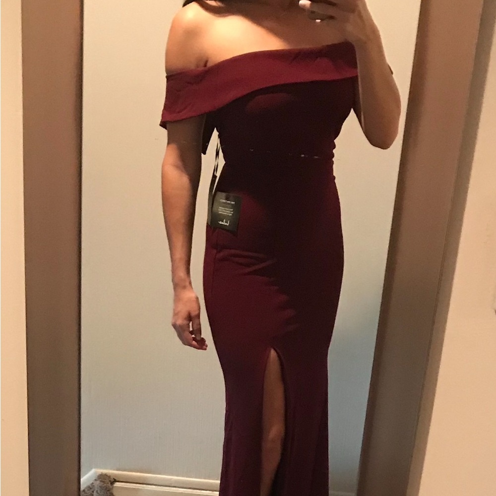 Elegant Off-Shoulder Burgundy Dress